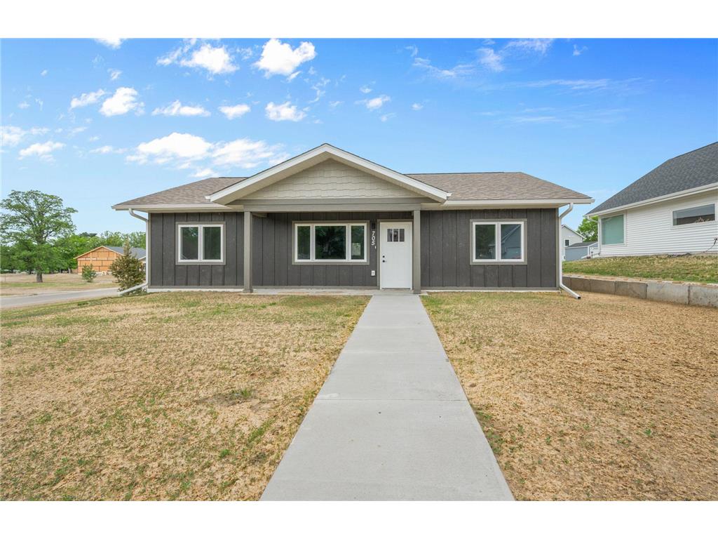 705 7th Avenue NW Grand Rapids MN 55744 7092598 image1