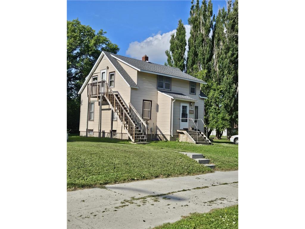 705 8th Street E Thief River Falls MN 56701 6569738 image1