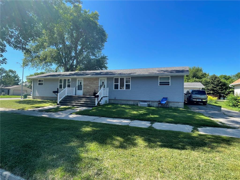 705 9th Street, Worthington, MN, 56187 MLS 6245953 Edina Realty