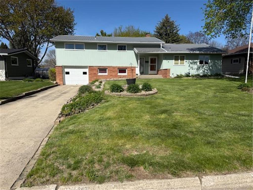 705 Adams Street Armstrong IA 50514 7067829 image1