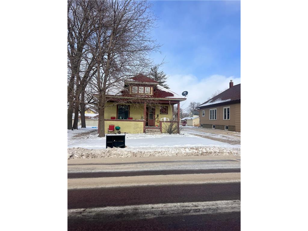 705 E Blue Earth Avenue Fairmont MN 56031 7012486 image1