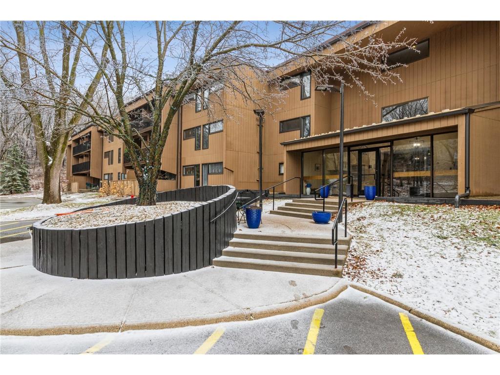 705 E Burnsville Parkway 303, Burnsville, MN, 55337 MLS 6170052