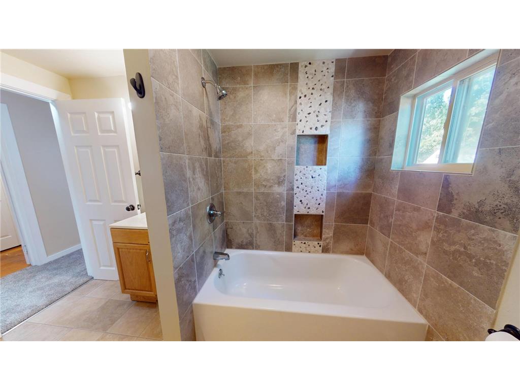 705 Glenview Drive Albert Lea MN 56007 7021785 image25