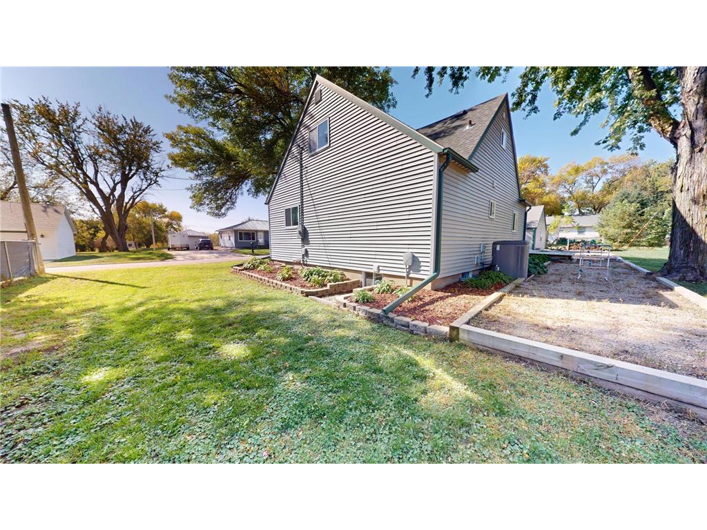705 Glenview Drive Albert Lea MN 56007 7021785 image38