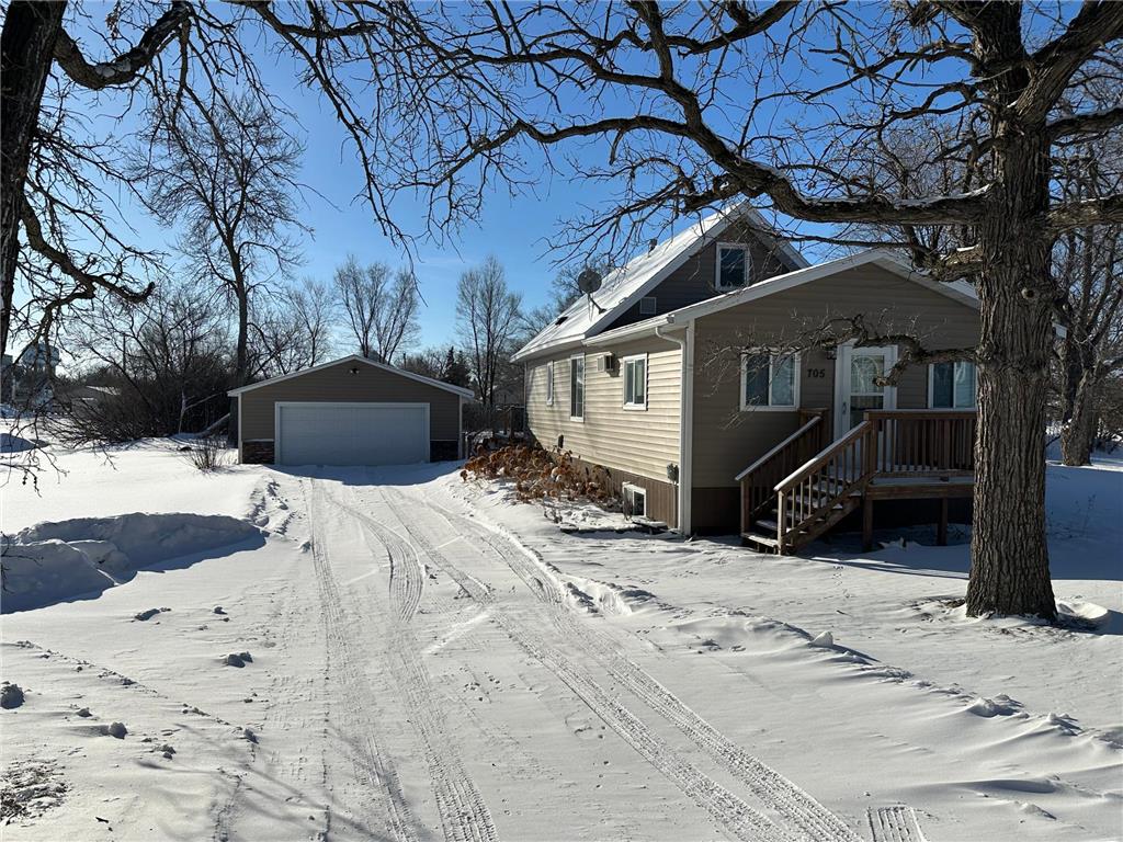 705 Grant Street W Detroit Lakes MN 56501 7013798 image1