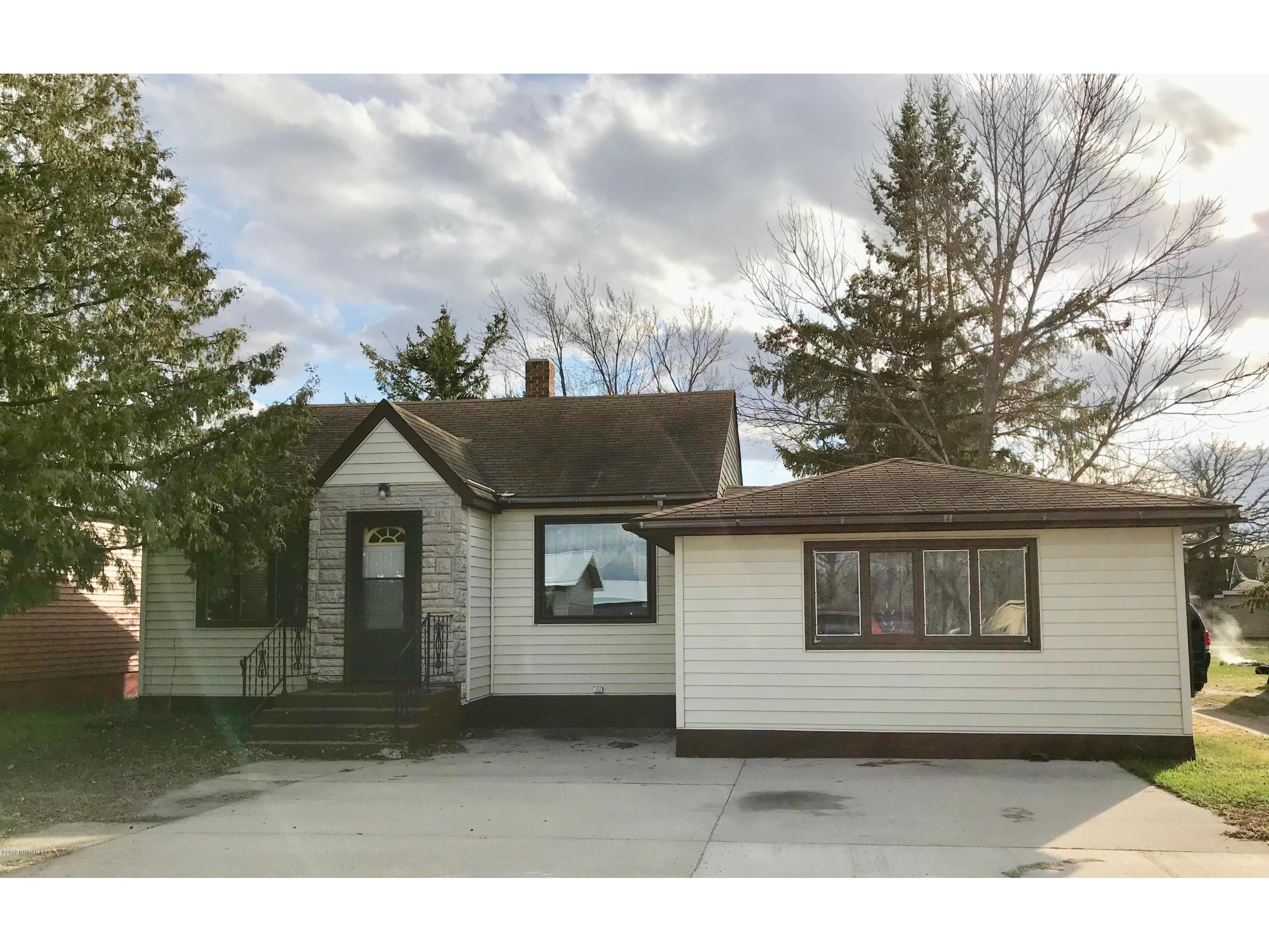 705 Main Street S, Karlstad, MN 56732 MLS 5599835 Edina Realty