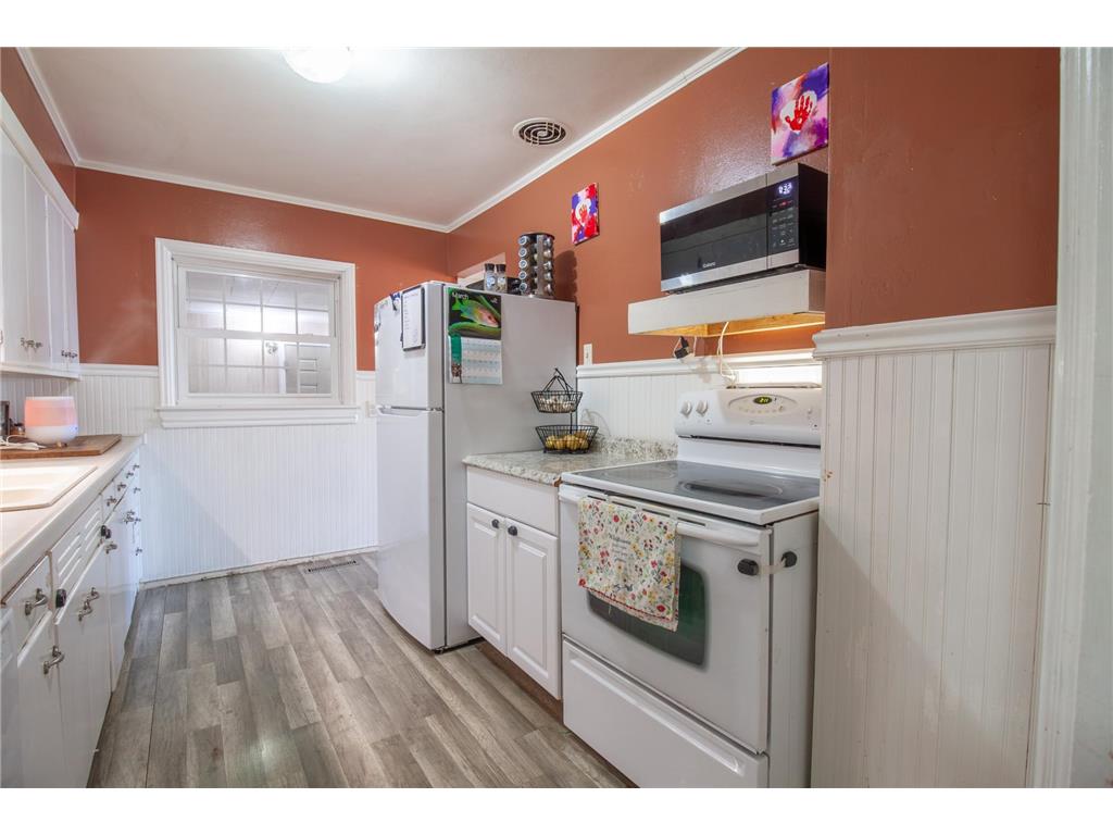 705 Marshall Avenue Henning MN 56551 7090555 image14