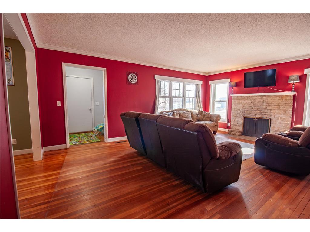 705 Marshall Avenue Henning MN 56551 7090555 image16
