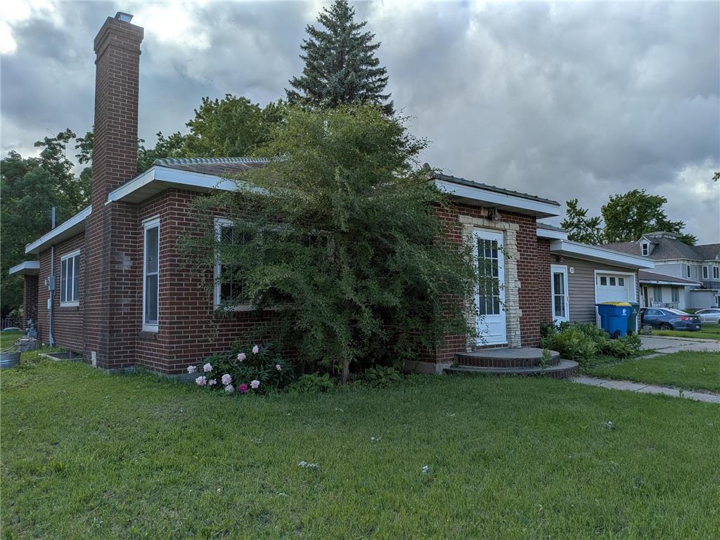 705 Marshall Avenue Henning MN 56551 7090555 image2