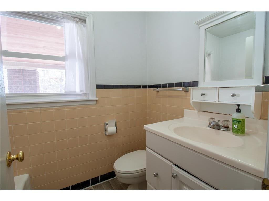 705 Marshall Avenue Henning MN 56551 7090555 image23