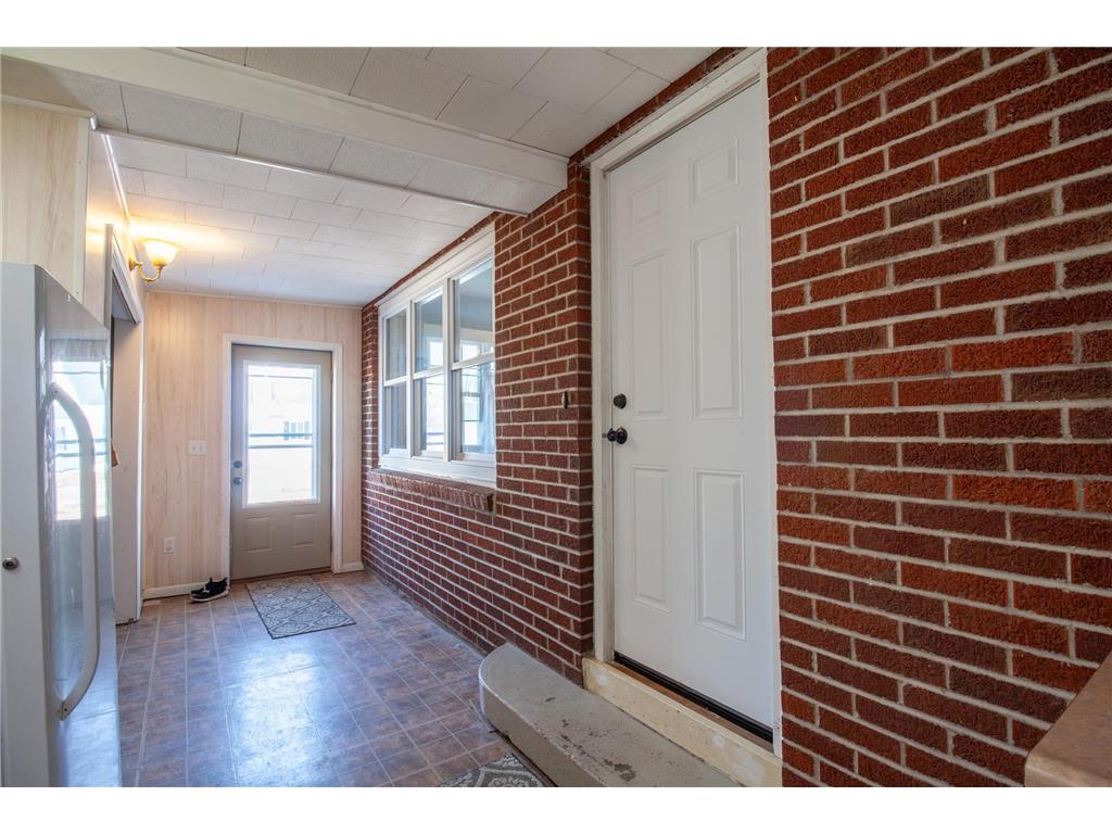 705 Marshall Avenue Henning MN 56551 7090555 image4