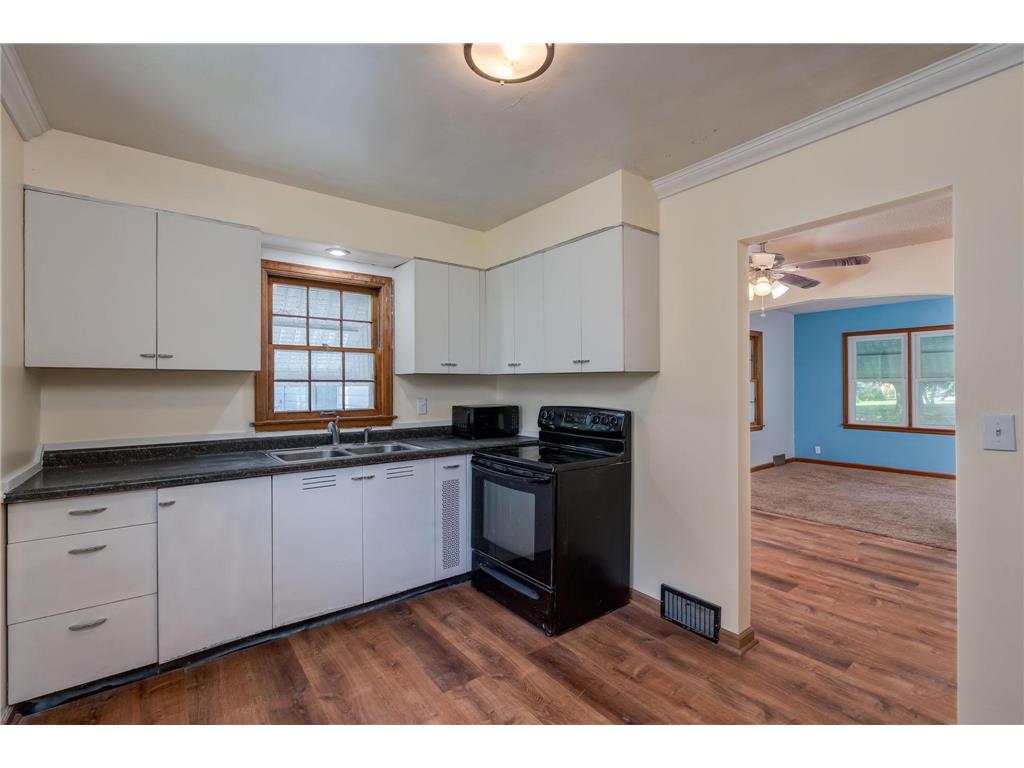 705 N Carver Street Winthrop MN 55396 7083715 image14