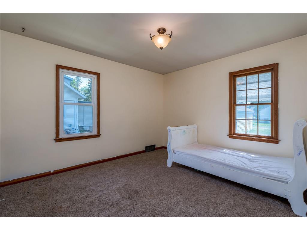 705 N Carver Street Winthrop MN 55396 7083715 image18