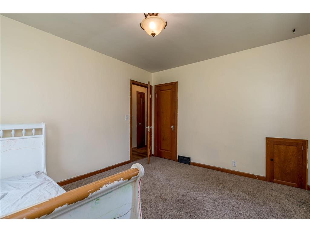 705 N Carver Street Winthrop MN 55396 7083715 image19