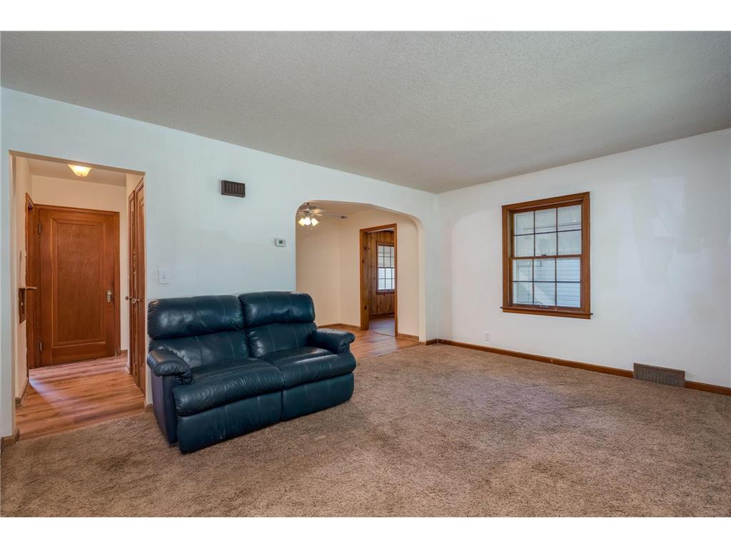 705 N Carver Street Winthrop MN 55396 7083715 image6