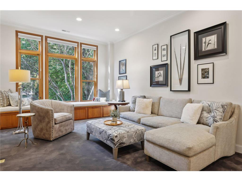 705 Oakland Avenue Saint Paul MN 55102 6631662 image1