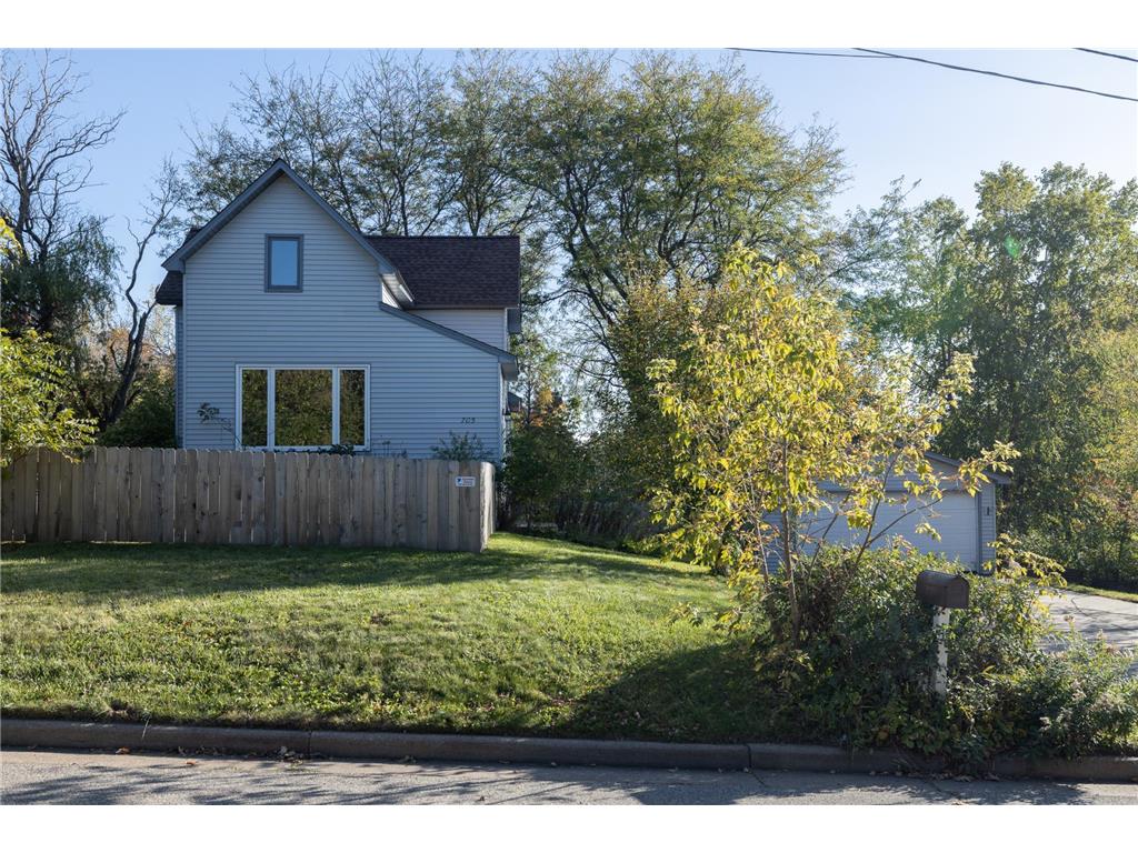 705 Old West Main Street Ellsworth WI 54011 6438655 image1