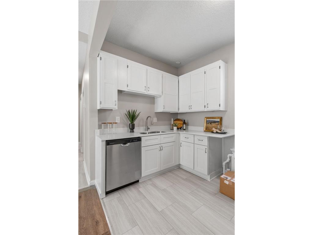 705 Sims Avenue Saint Paul MN 55106 7098612 image15