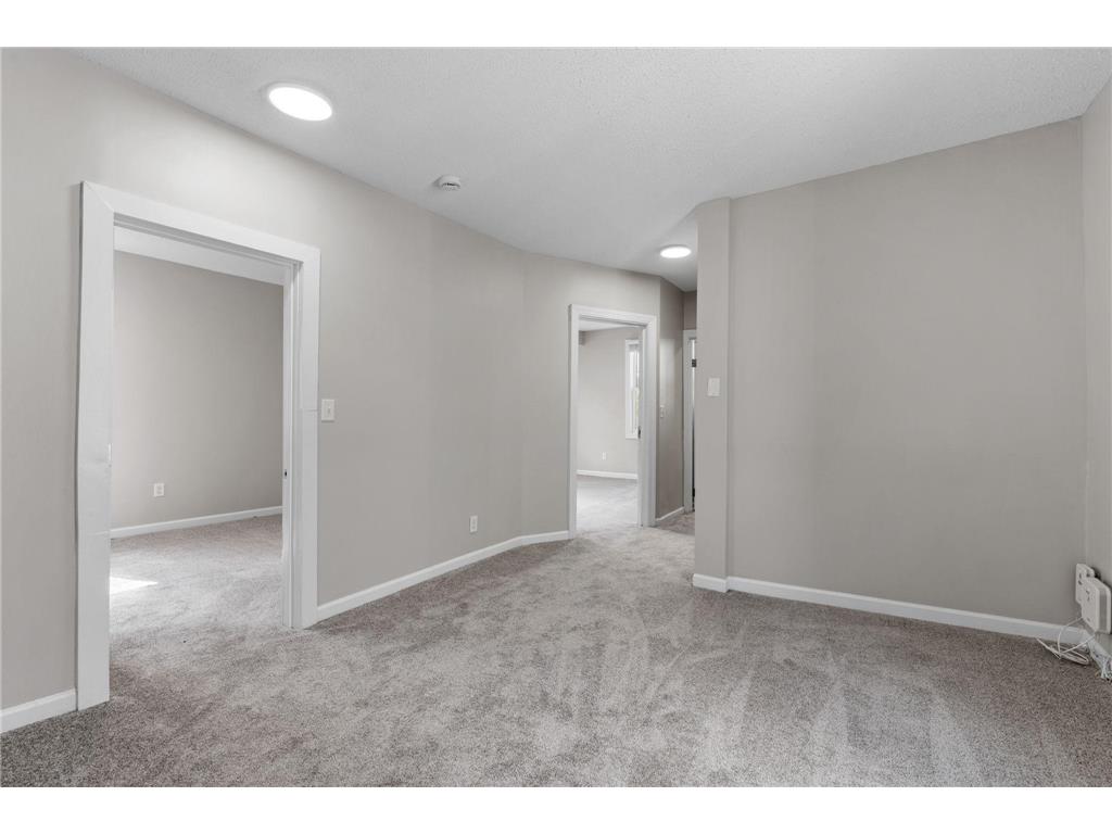 705 Sims Avenue Saint Paul MN 55106 7098612 image22