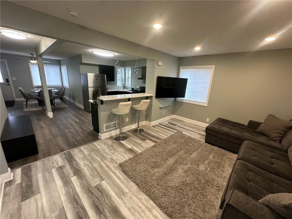 705 Tyler Street NE Minneapolis MN 55413 7042946 image2