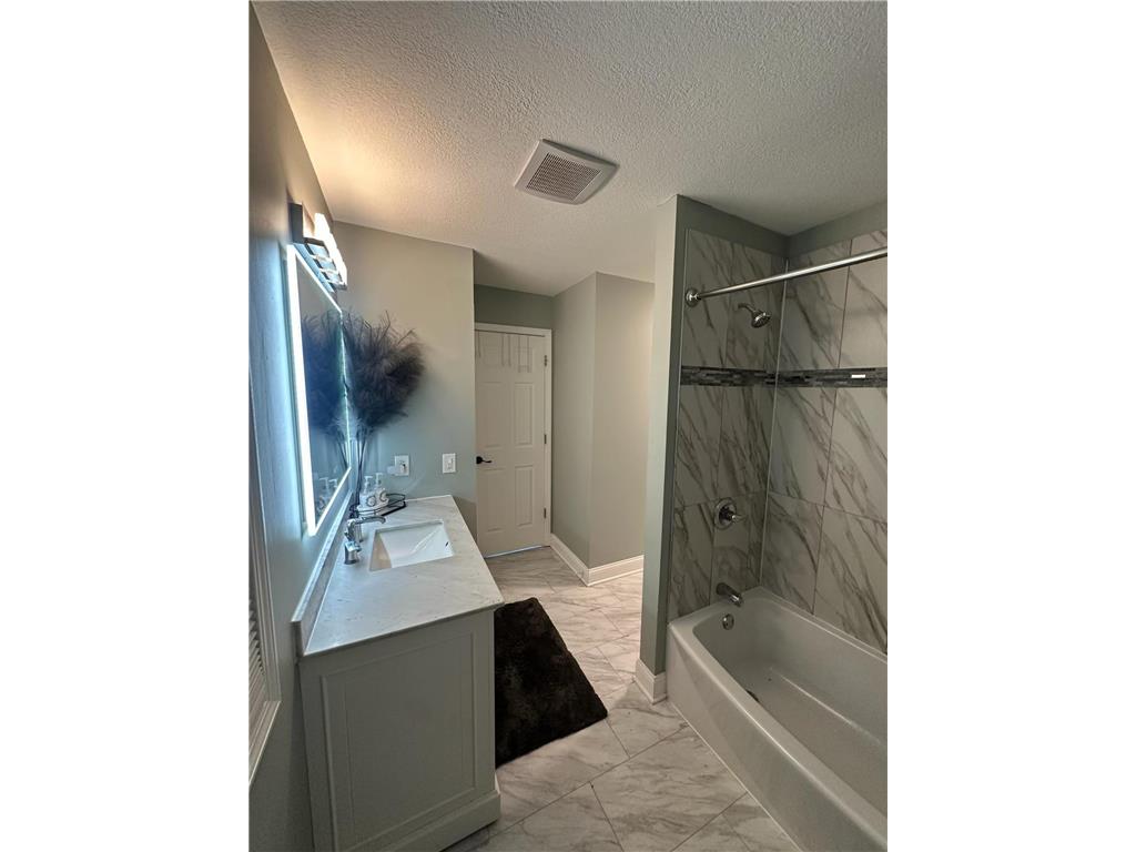 705 Tyler Street NE Minneapolis MN 55413 7042946 image7