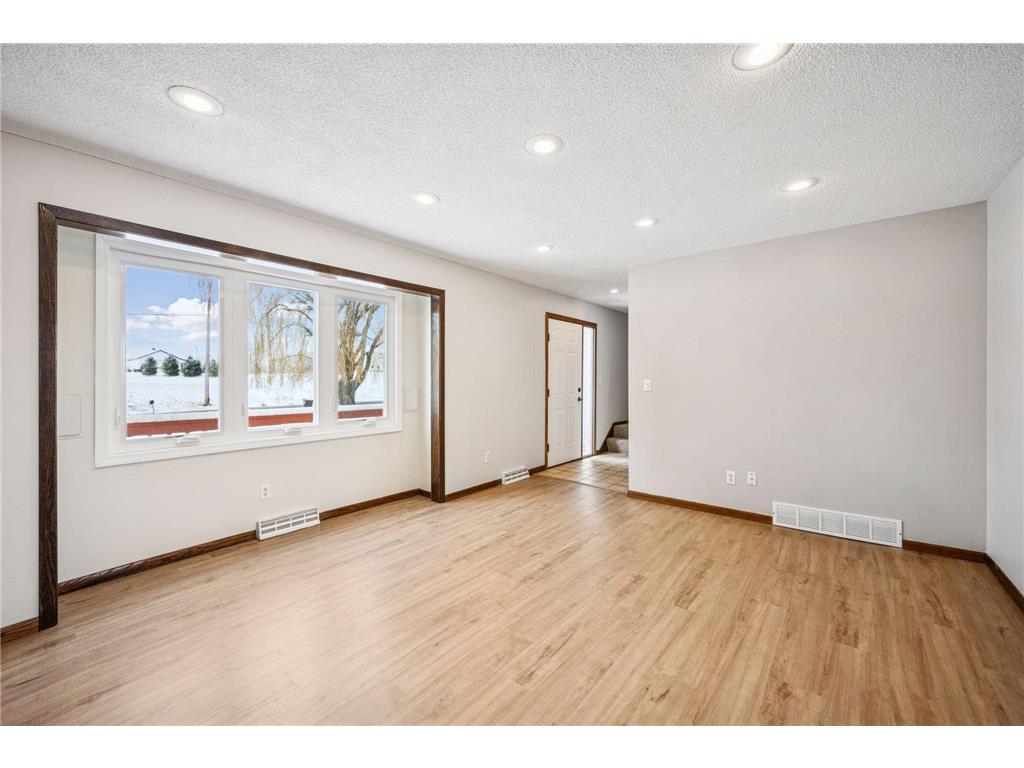 7050 Pioneer Trail Greenfield MN 55357 6823538 image10