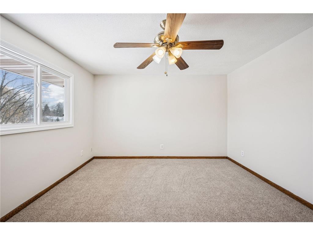 7050 Pioneer Trail Greenfield MN 55357 6823538 image25