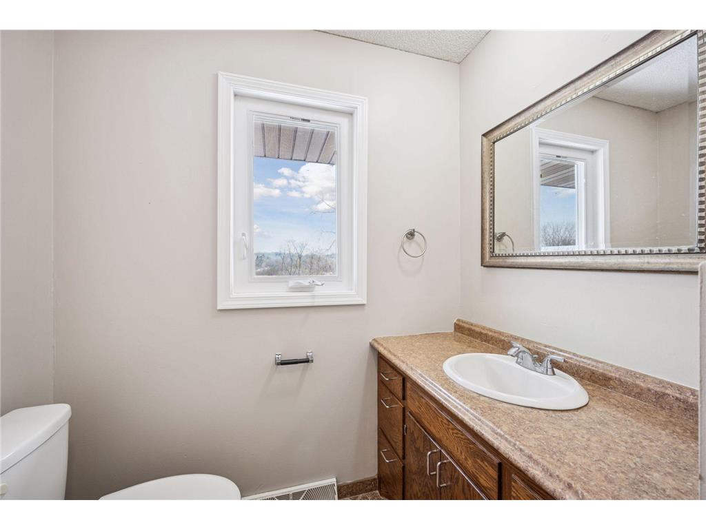 7050 Pioneer Trail Greenfield MN 55357 6823538 image29