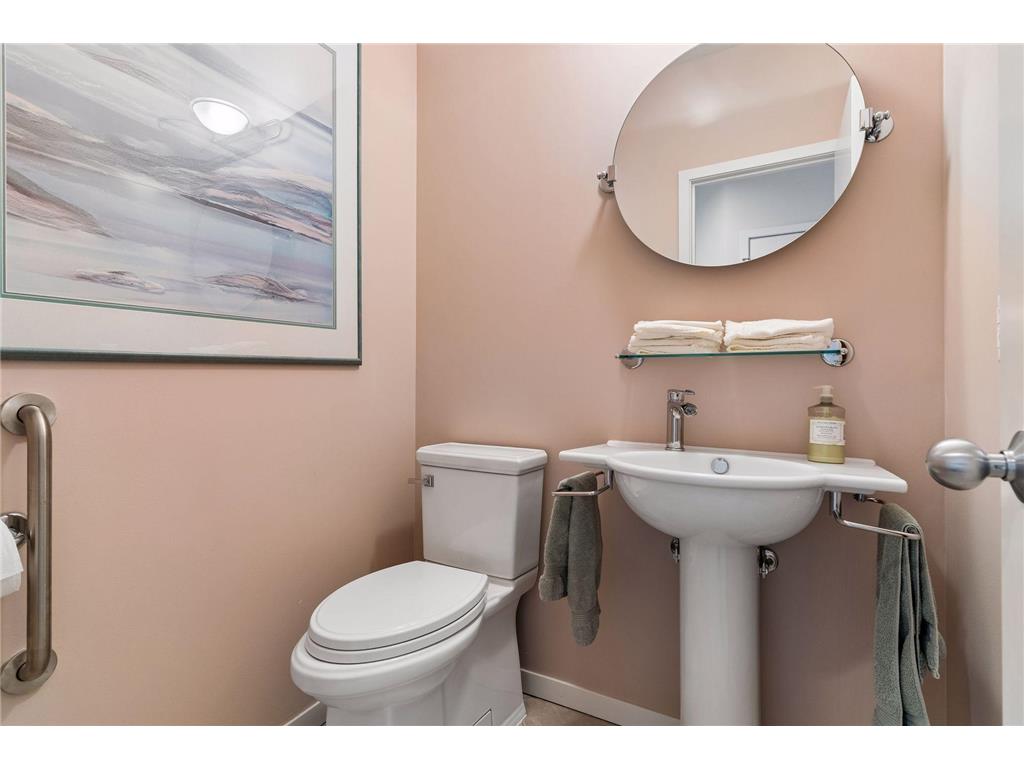 7052 Crowne Oak Road Eden Prairie MN 55344 7057166 image37