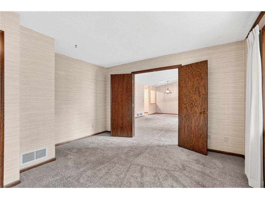 7055 Robinwood Trail Woodbury MN 55125 7089040 image11