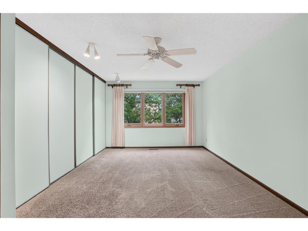 7055 Robinwood Trail Woodbury MN 55125 7089040 image17