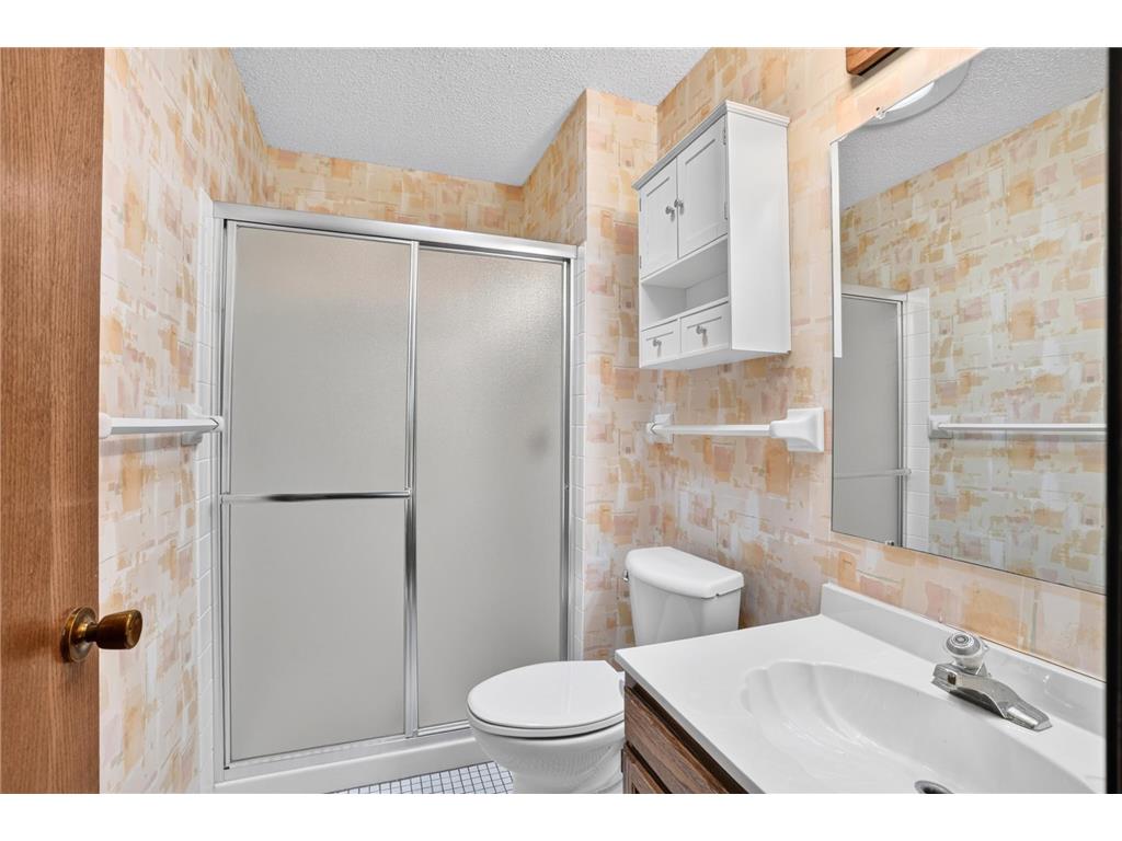 7055 Robinwood Trail Woodbury MN 55125 7089040 image19