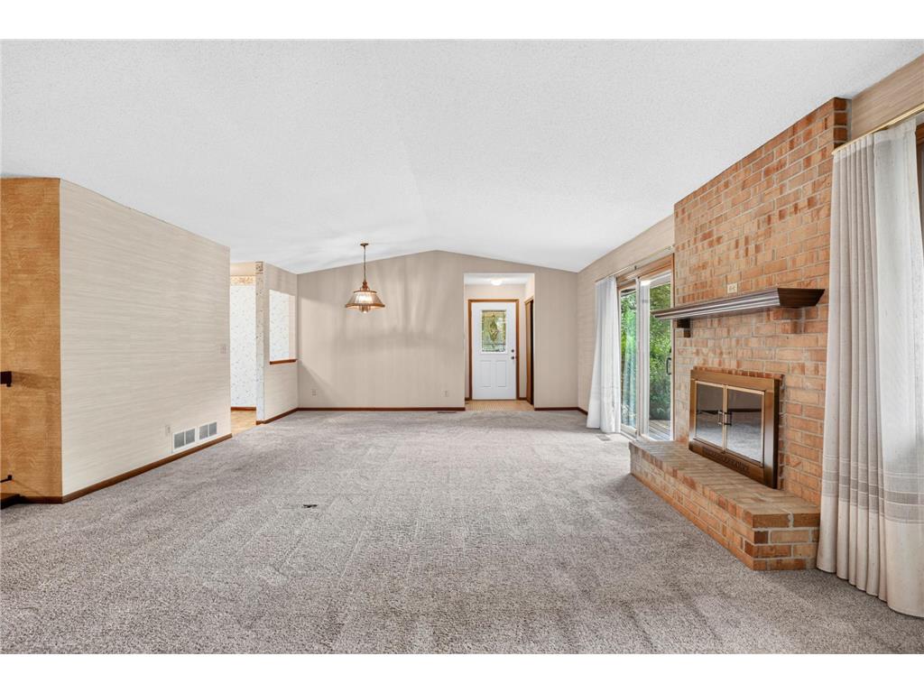 7055 Robinwood Trail Woodbury MN 55125 7089040 image5