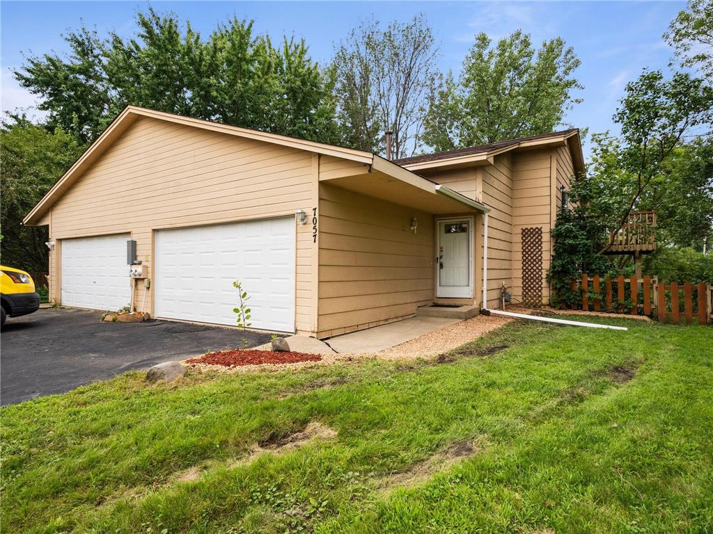 7057 19th Street N Oakdale MN 55128 6582900 image1