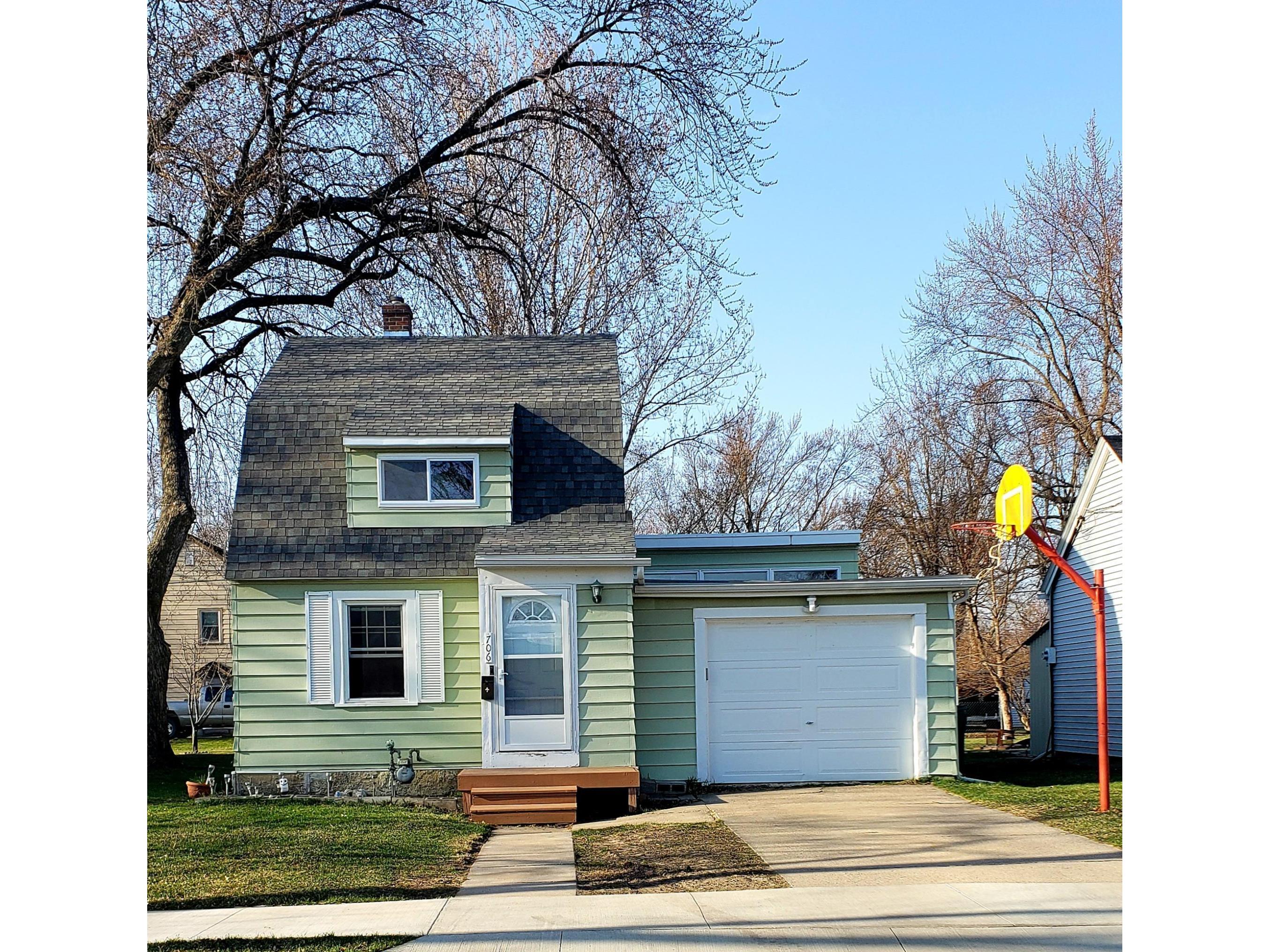 706 12th Avenue NW, Austin, MN 55912 MLS 5735623 Edina Realty