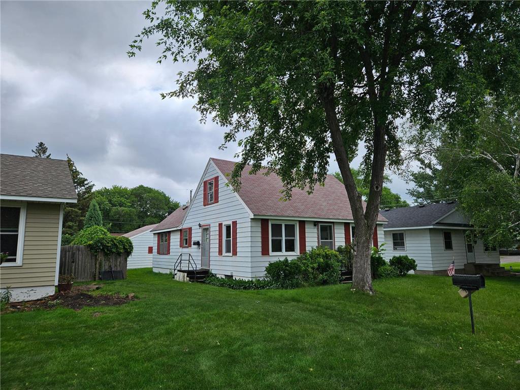 706 28th Avenue N Saint Cloud MN 56303 6561800 image1