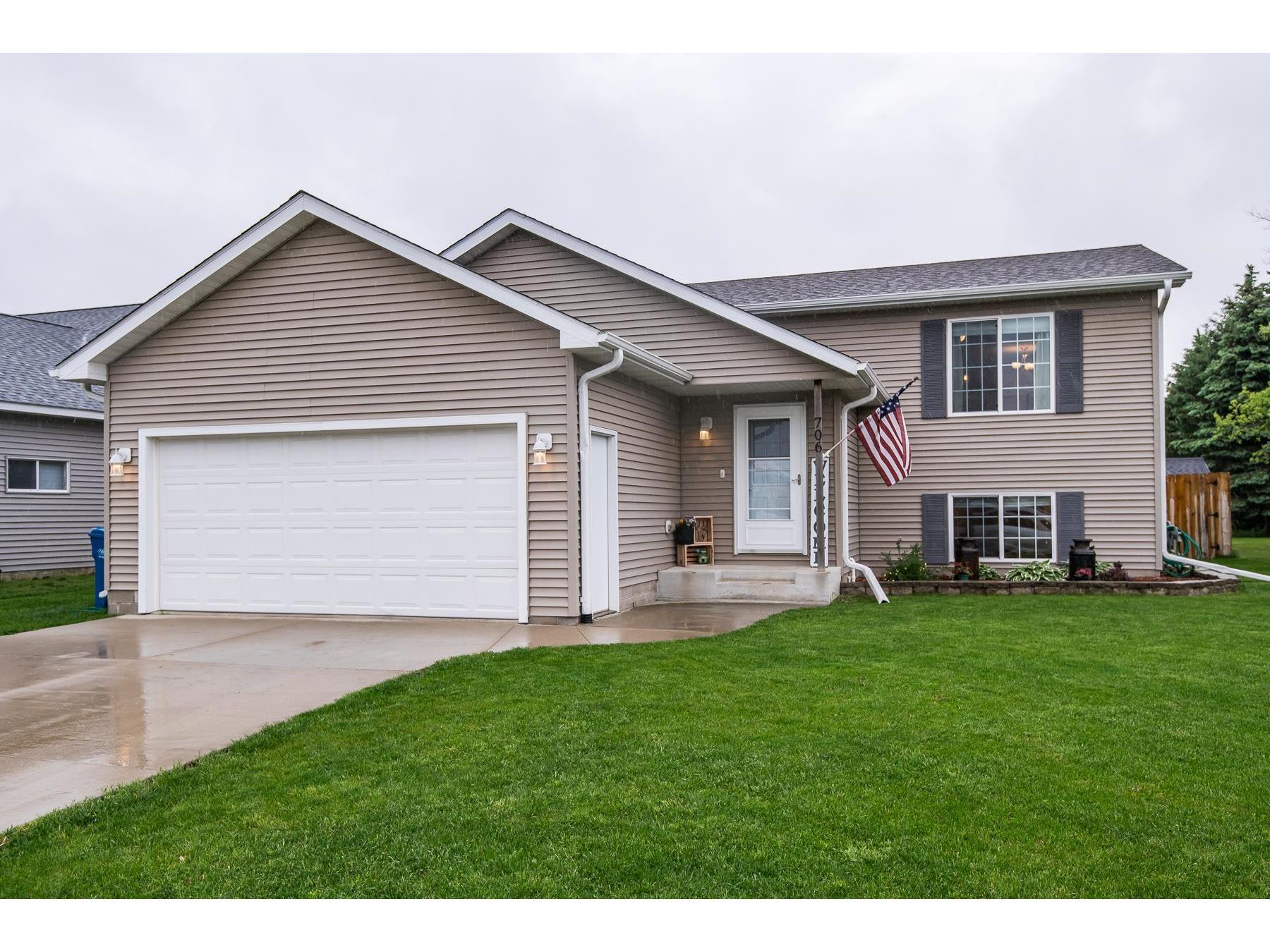 706 4th Avenue NW, Dodge Center, MN, 55927 MLS 5765865 Edina Realty