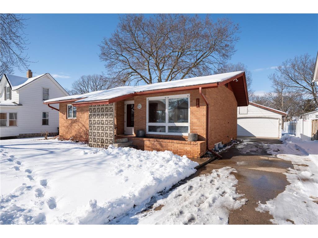 706 4th Street W Hastings MN 55033 6674925 image1
