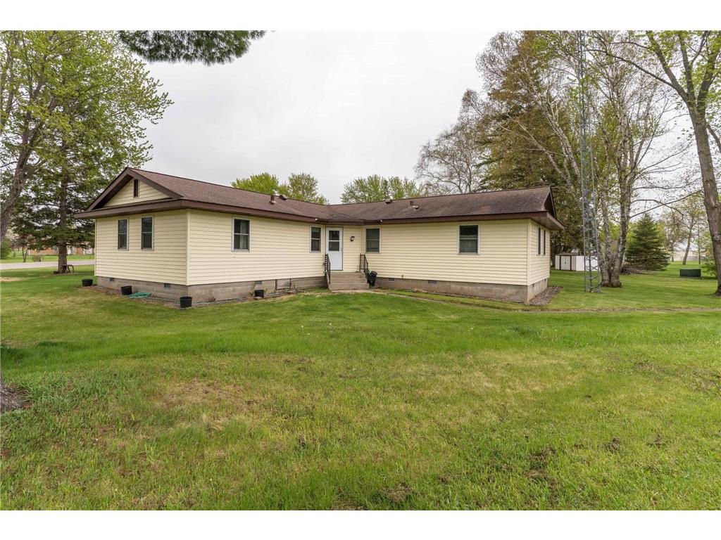 706 708 710 Holden Ave. Henning MN 56551 7074045 image15