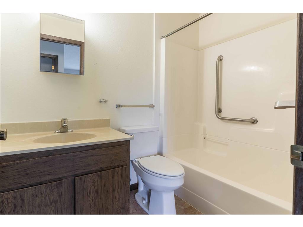 706 708 710 Holden Ave. Henning MN 56551 7074045 image28