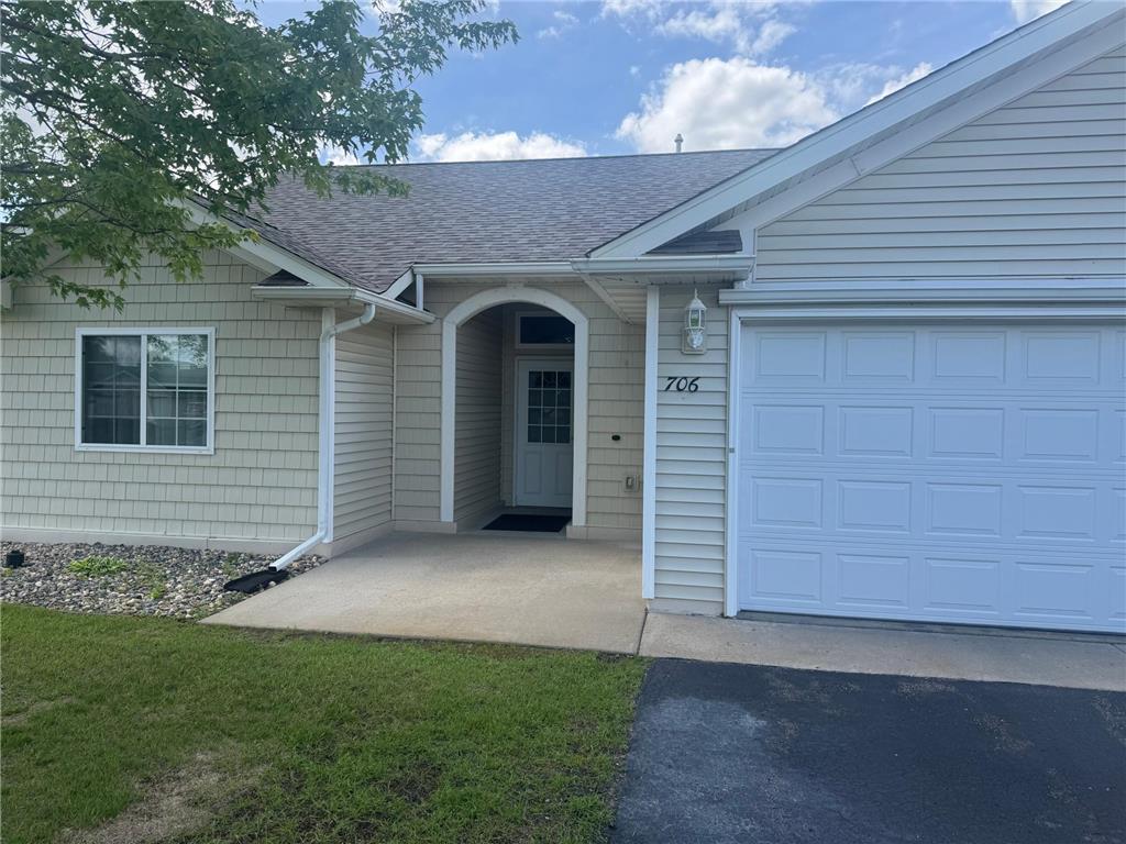 706 Cloud Street NW Bemidji MN 56601 7096929 image1