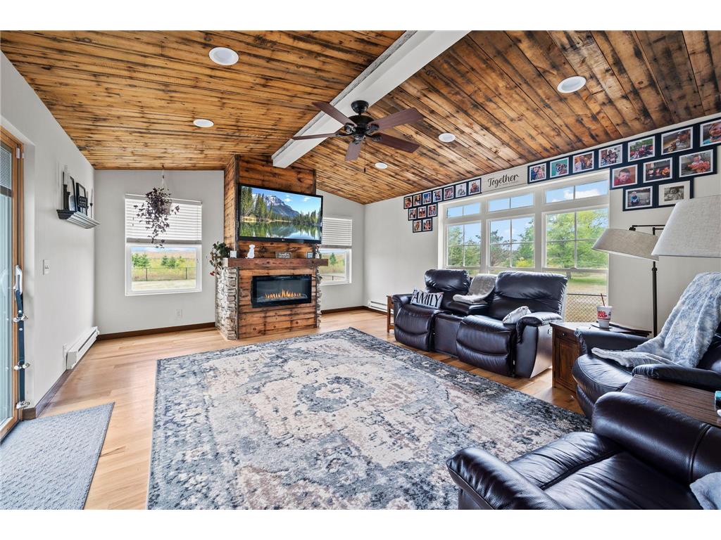 706 County Rd H Somerset Twp WI 54017 6428236 image1