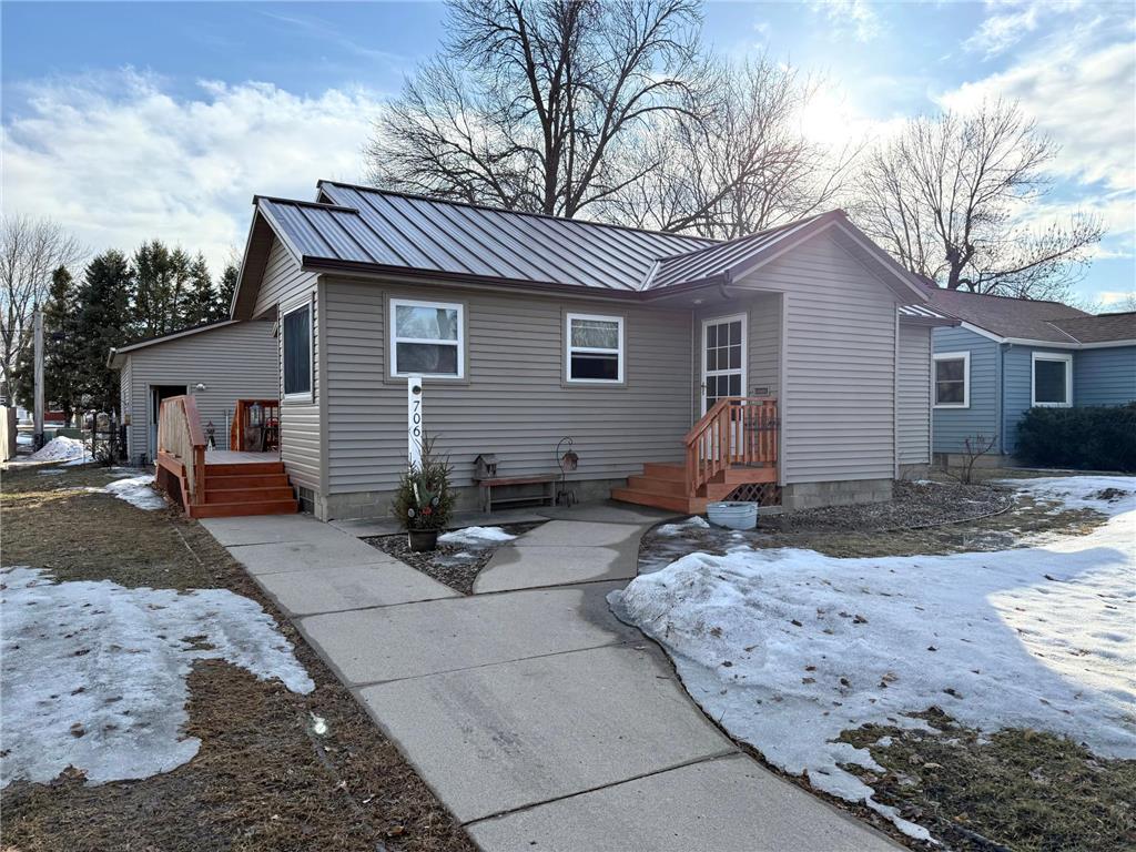 706 E Chestnut Street Redwood Falls MN 56283 7017233 image1