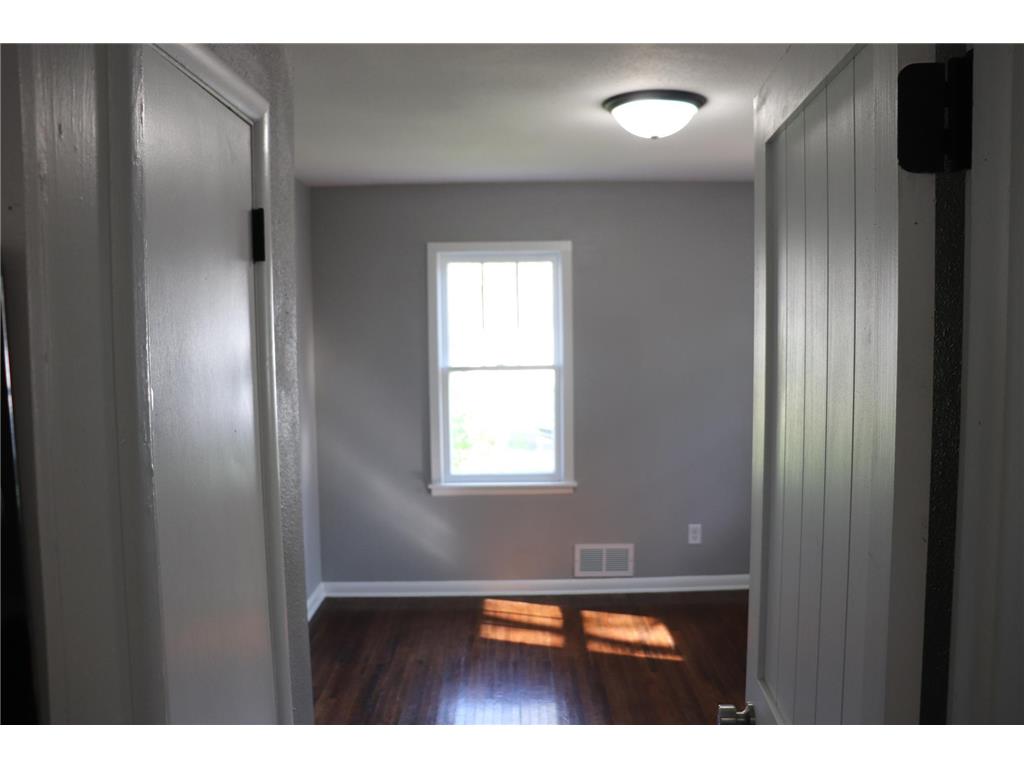 706 E Saint Germain Street Saint Cloud MN 56304 7068933 image9