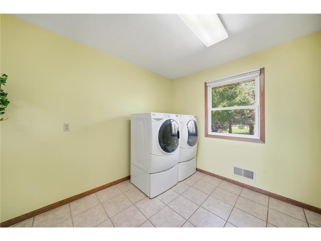 706 Highland Drive Winthrop MN 55396 6802631 image16