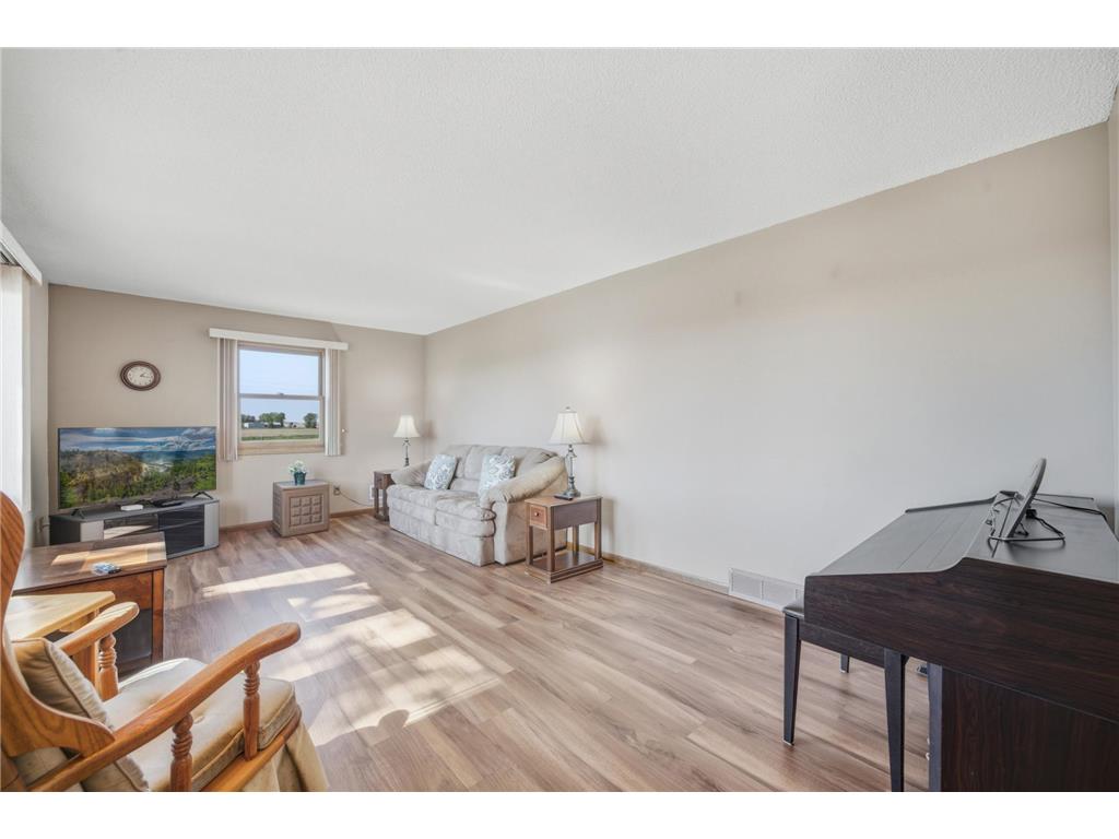 706 Highland Drive Winthrop MN 55396 6802631 image5