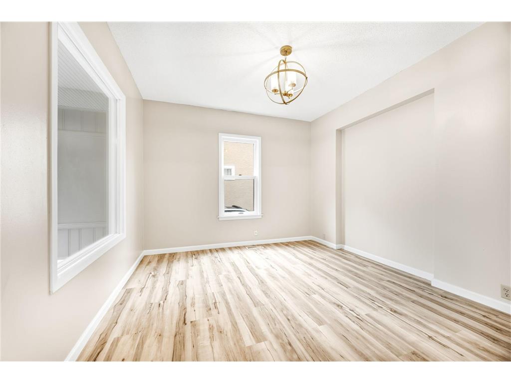 706 Oliver Avenue N Minneapolis MN 55411 7091779 image10