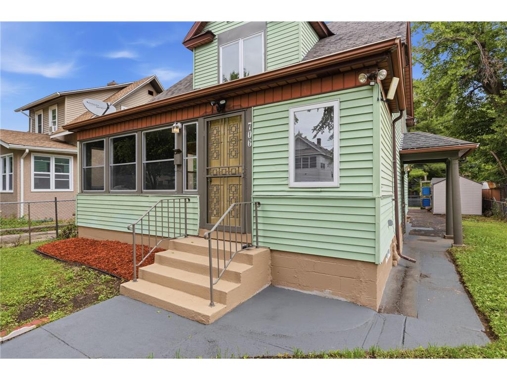 706 Oliver Avenue N Minneapolis MN 55411 7091779 image2