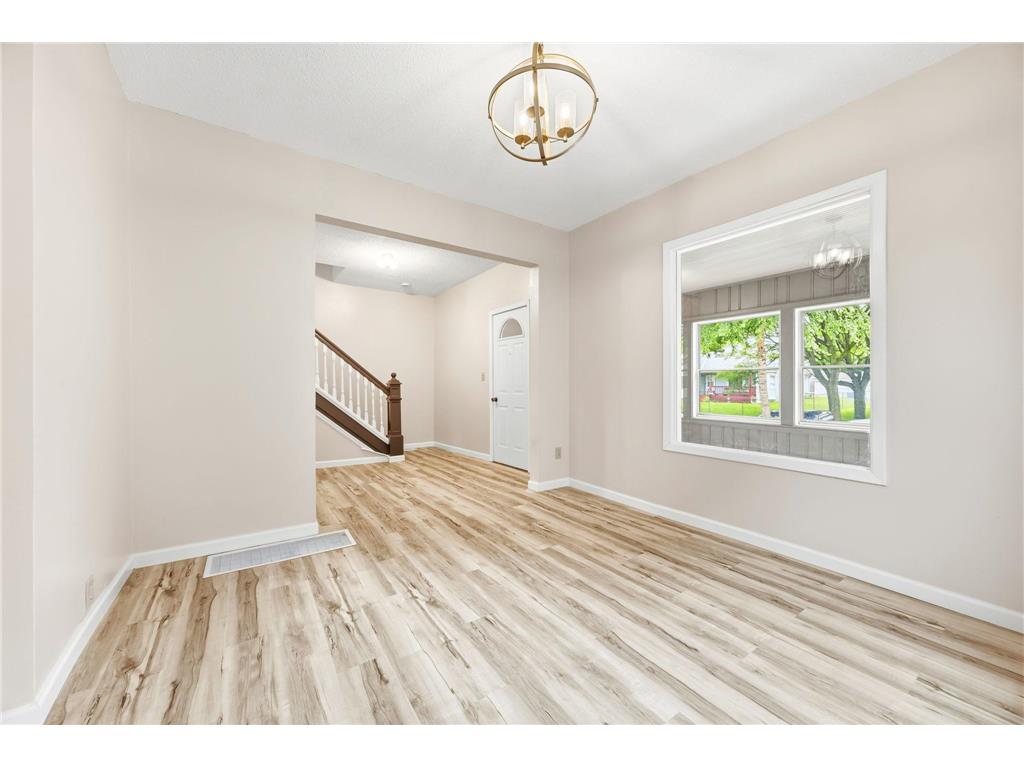 706 Oliver Avenue N Minneapolis MN 55411 7091779 image4
