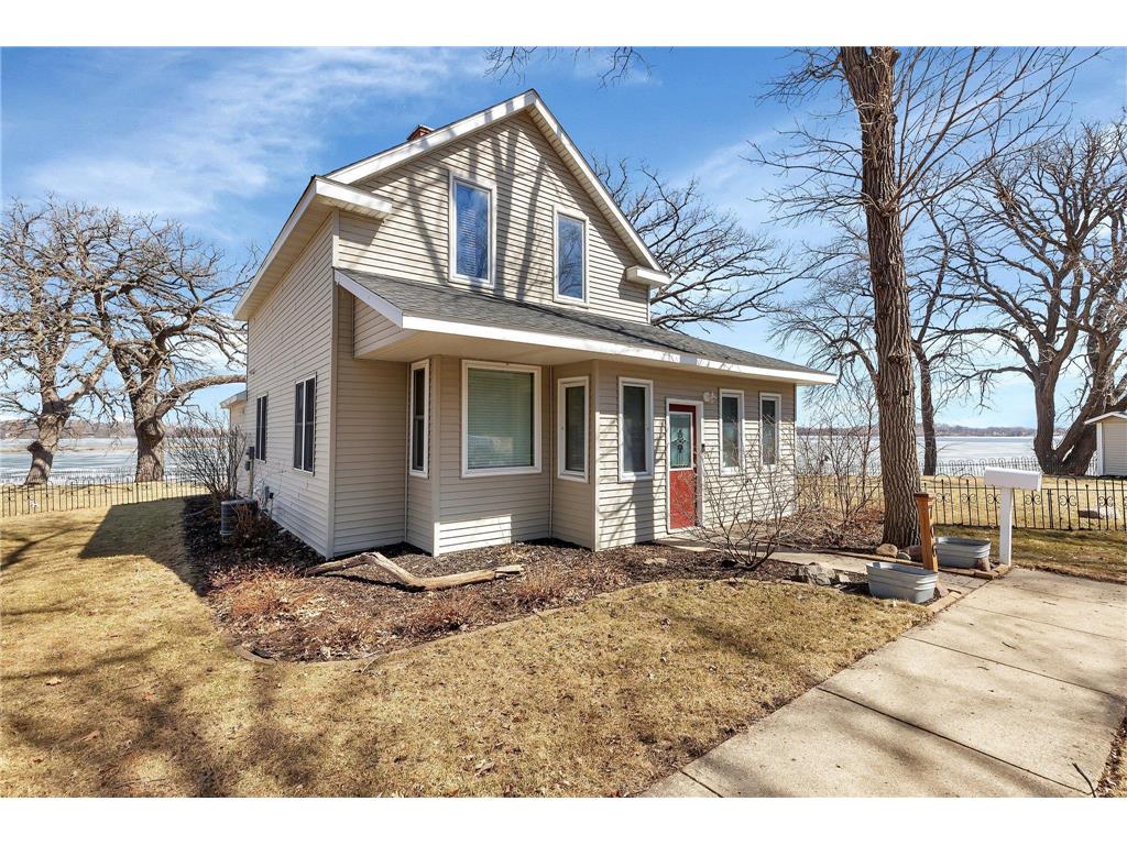 706 Park Avenue NW, Willmar, MN, 56201 MLS 6353871 Edina Realty